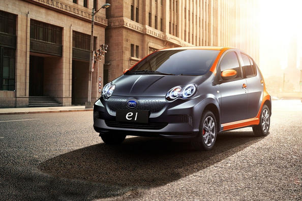 Pregled kompaktnega električnega hatchbacka BYD e1