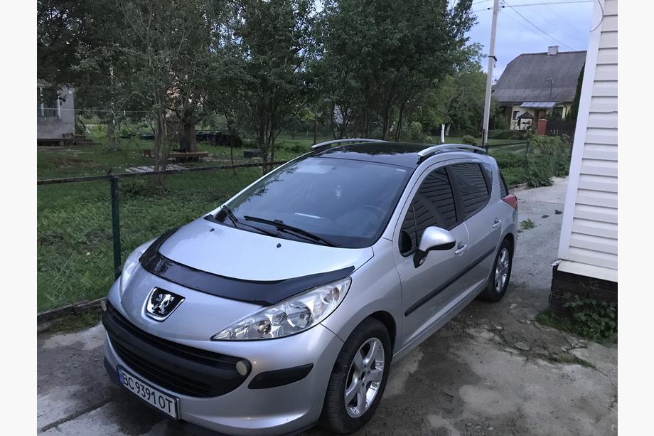 Peugeot 207 2006–2014 Deflektor pokrova motorja VIP Image