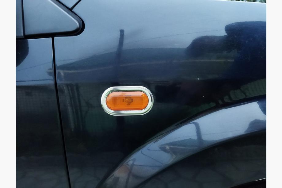 Ford Fusion 2002–2012 Obroba smernika (2 kosa, nerjaveče jeklo) Image