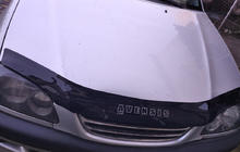Toyota Avensis 1998–2003 Deflektor pokrova motorja (VIP) fotografija 1