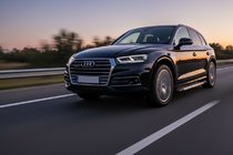 Audi Q5 2017–2025 Stranske stopnice Vision New Grey (2 kos, aluminij) fotografija 1