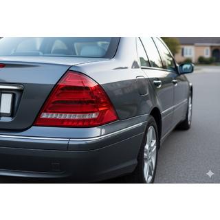 Zadnje LED zavorne luči (2 kosa) Mercedes razred C W203 2000–2007 fotografija 1