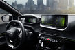Test subkompaktnega električnega križanca Peugeot e-2008 fotografija 7