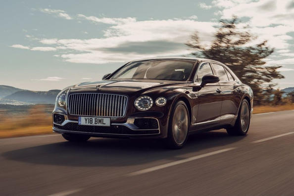 Test: luksuzna štirikolesno gnana limuzina Bentley Flying Spur