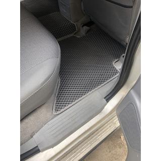 EVA V1 talne preproge (črne) Toyota Hilux 2006–2015 fotografija 2