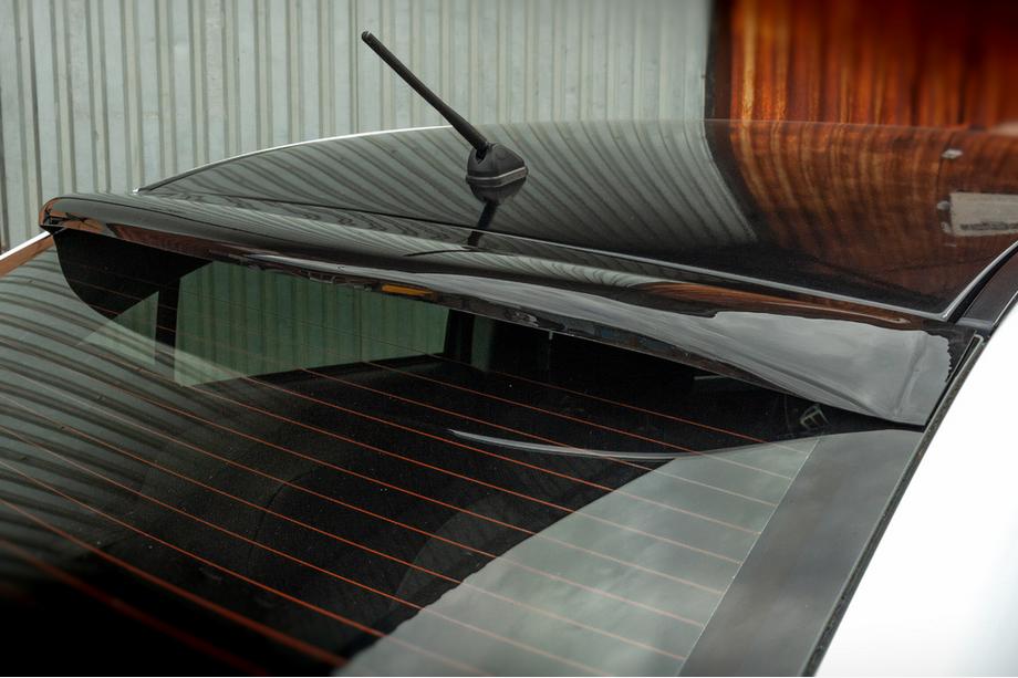 Mitsubishi Lancer X 2008– Spojler zadnjega stekla Sedan (ABS) Image