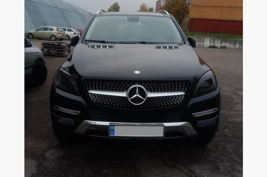Mercedes GLE/ML class W166 2011–2018 Tuning maska Diamond (za ML) Fotografija 8