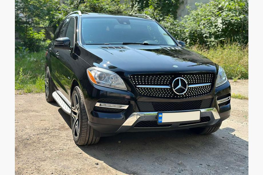 Mercedes GLE/ML class W166 2011–2018 Tuning maska Diamond (za ML) Fotografija 1