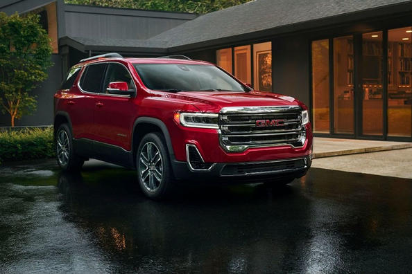 Test sedemsedežnega SUV-ja GMC Acadia