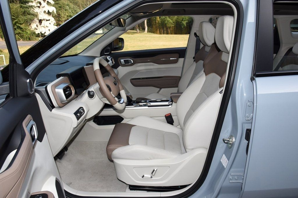 Pregled novega križanca Geely ICON