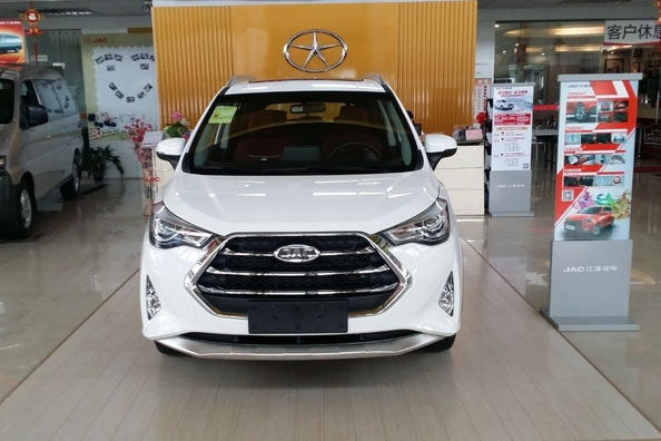 Pregled kompaktnega crossoverja JAC S3