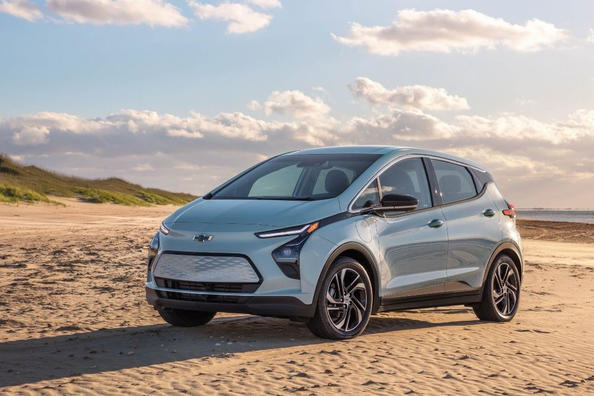 Pregled posodobljene kombilimuzine Chevrolet Bolt EV