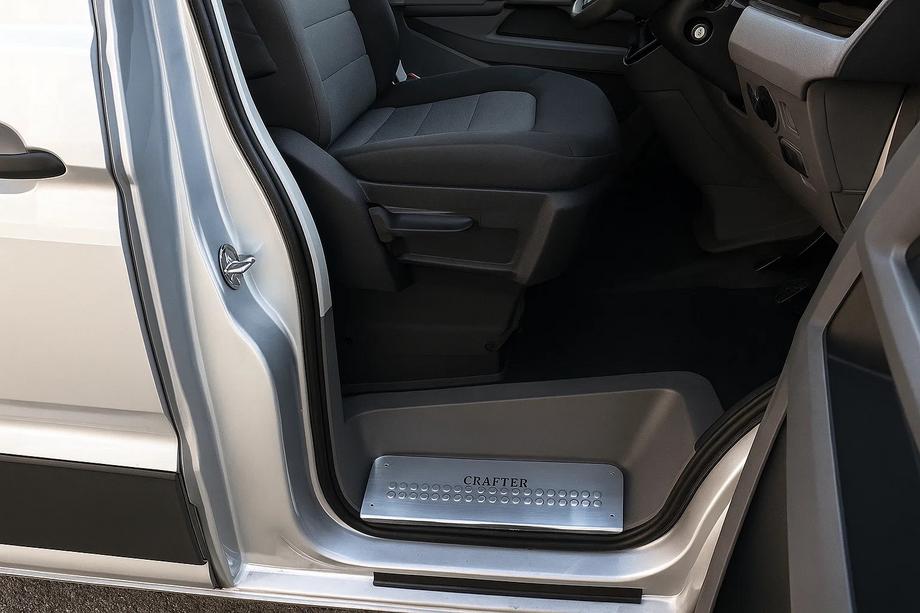 Volkswagen Crafter 2006–2016 Notranje obloge pragov (Carmos V1) 3 kosi, Carmos – turško jeklo Image