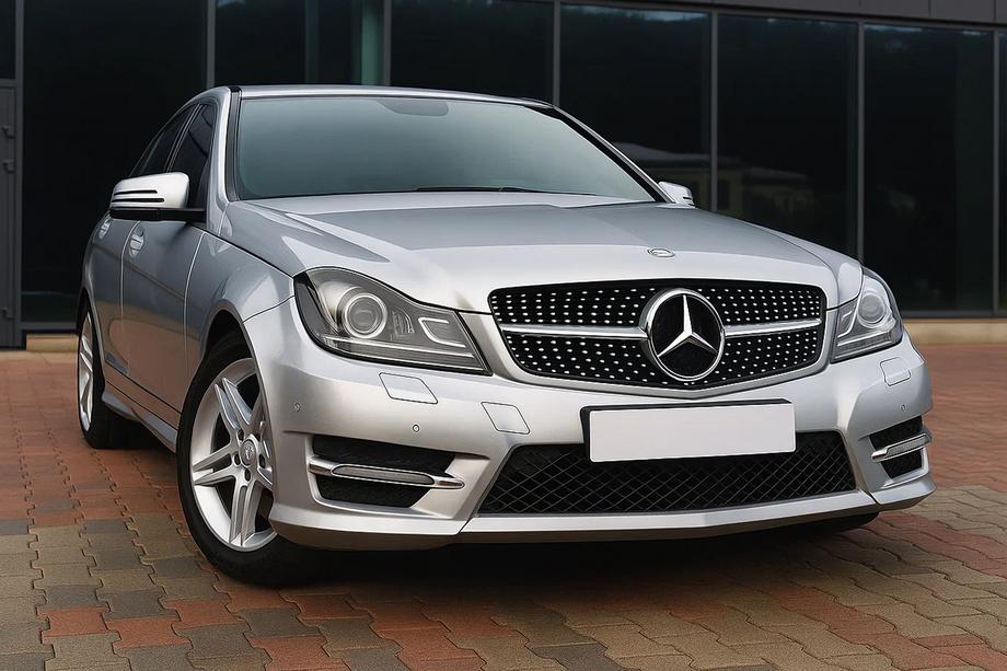 Mercedes razred C W204 2007–2015 Sprednja maska hladilnika Diamond Silver Image