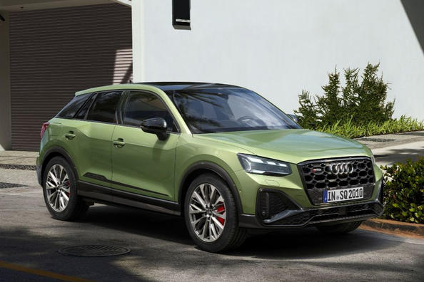 Test nabitega štirikolesno gnanega križanca Audi SQ2