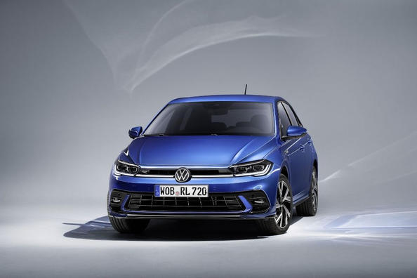 Prenovljeni petvratni kombilimuzinski Volkswagen Polo