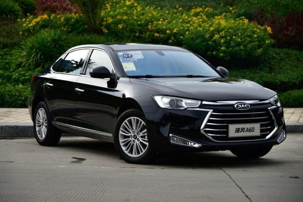 Pregled srednje velike limuzine JAC A60