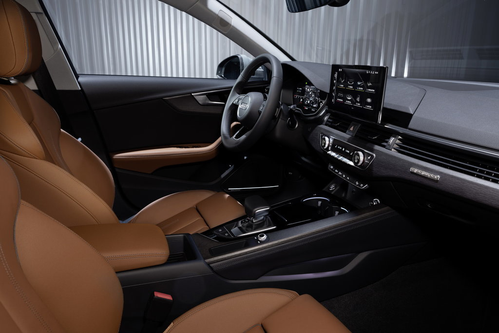 Prenovljeni Audi A4 allroad quattro z večjo oddaljenostjo od tal