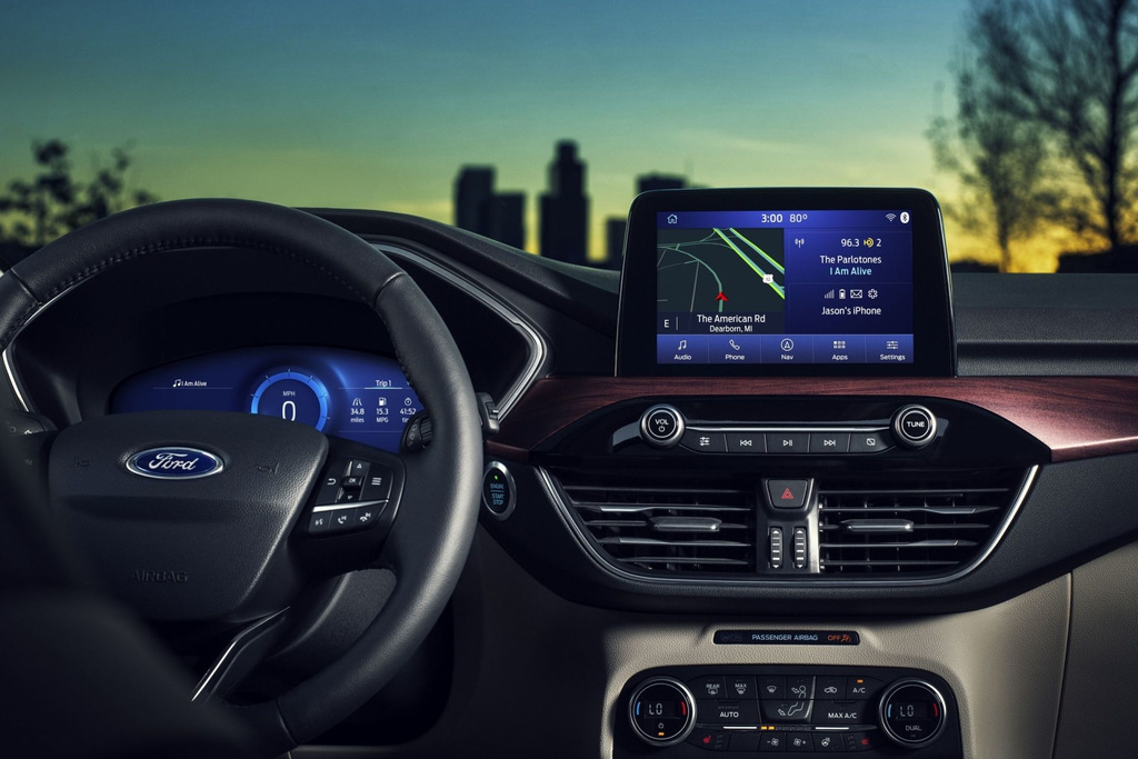 Pregled četrte generacije križanca Ford Escape