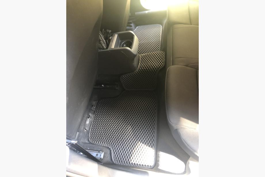 Skoda Octavia IV A8 2020– EVA avtomobilske preproge (črne) Fotografija 9