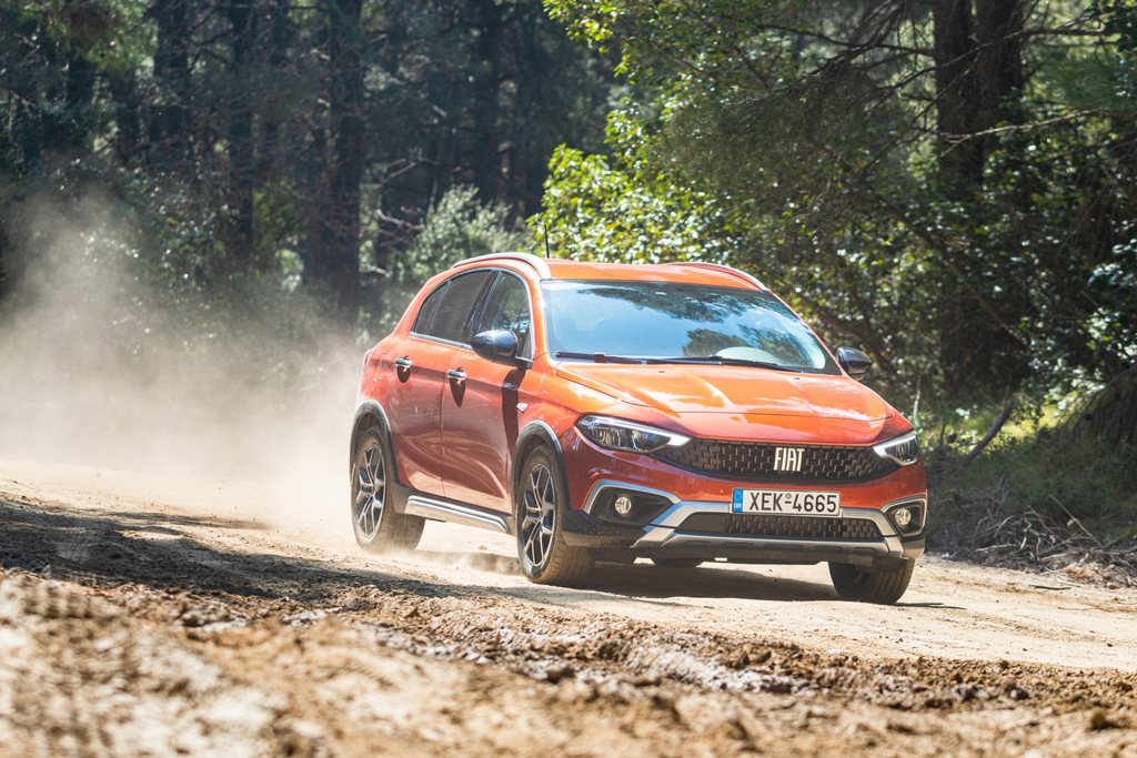 Test terenske razlicice kombilimuzine Fiat Tipo Cross