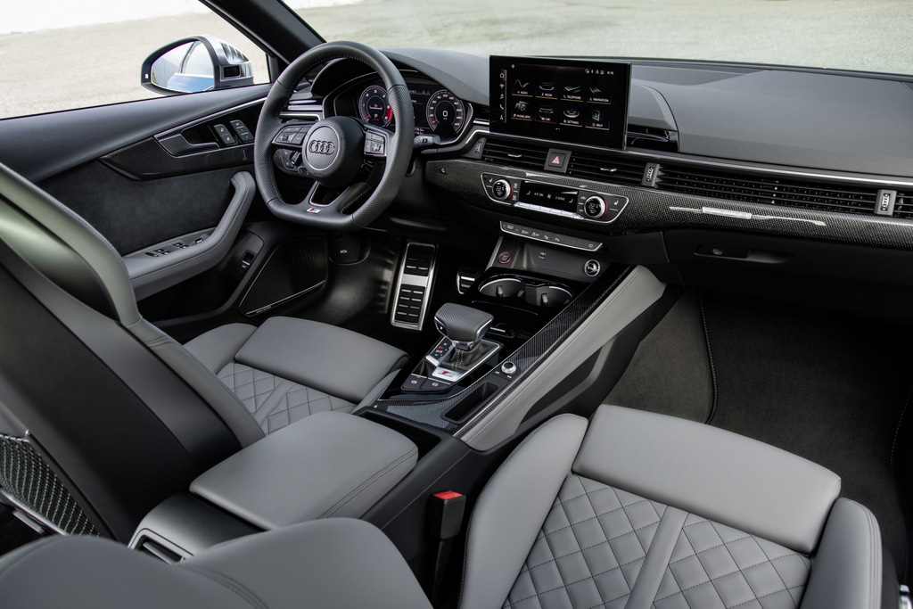Športna različica limuzine Audi S4