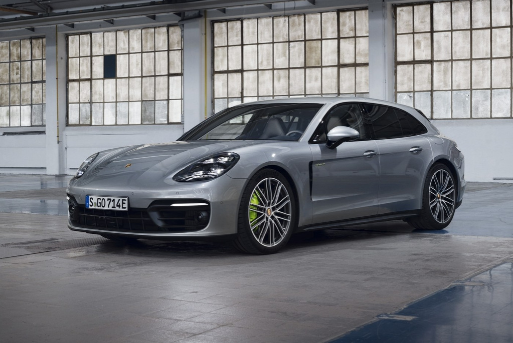 Test štirikolesno gnane Porsche Panamera Sport Turismo karavan