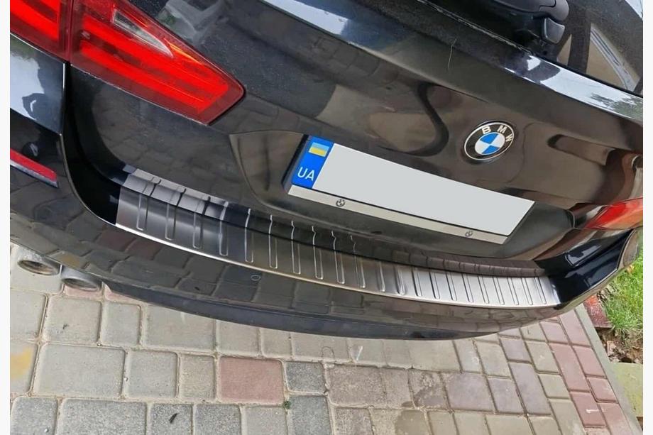BMW serija 5 F10/F11 2010–2016 Zaščitna letev zadnjega odbijača Carmos (SW, nerjaveče jeklo) Image