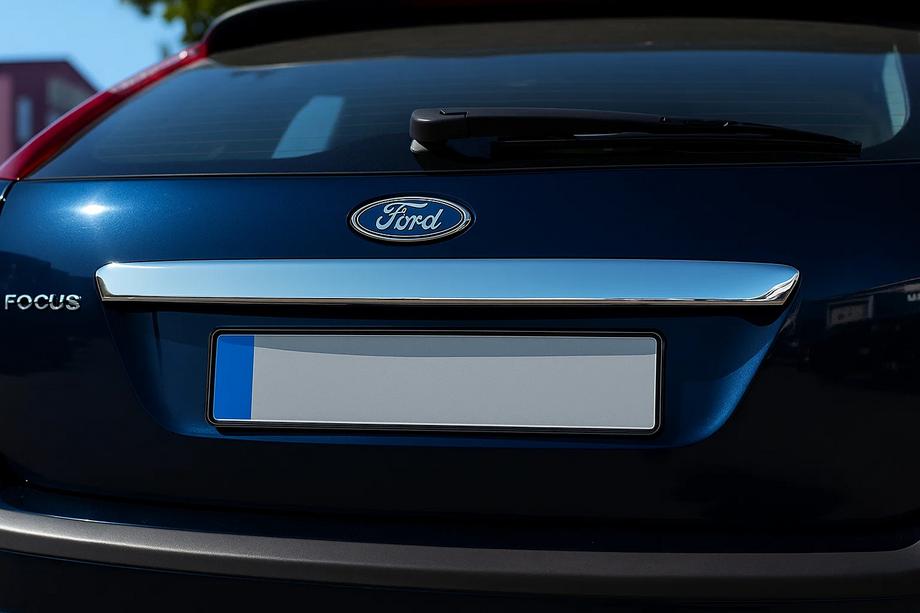 Ford Focus II 2005–2008 Kromirana okrasna letvica pokrova prtljažnika (HB, nerjaveče jeklo) Carmos - turško nerjaveče jeklo Image