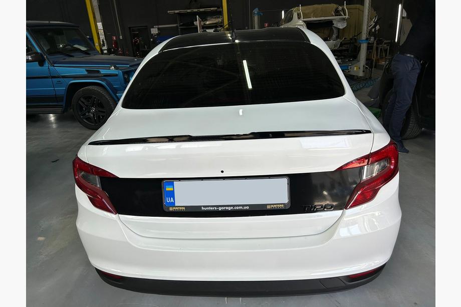 Fiat Tipo 2016– LIP spojler (Sunplex, črn) (119,1 cm x 5,5 cm) Fotografija 2