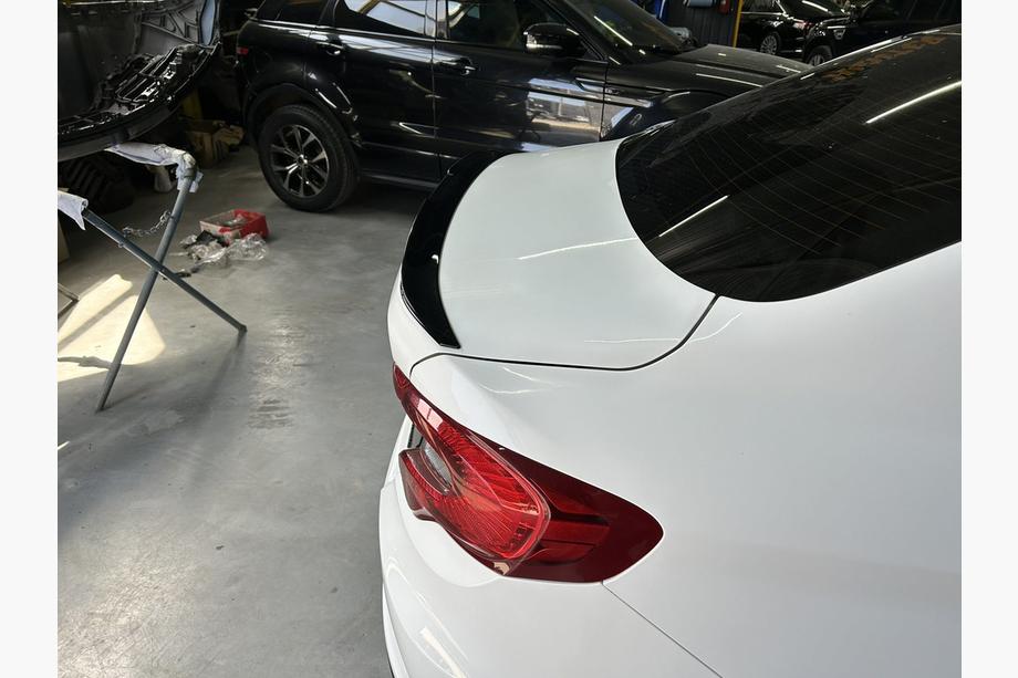 Fiat Tipo 2016– LIP spojler (Sunplex, črn) (119,1 cm x 5,5 cm) Fotografija 4