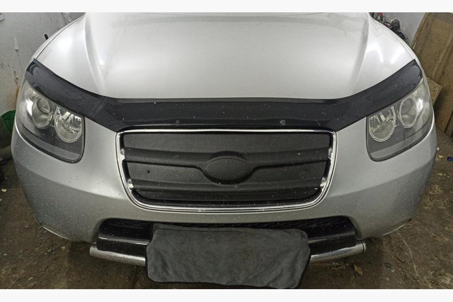 Hyundai Santa Fe 2 2006–2012 Zimska maska 2005-2010 (zgornja) Image