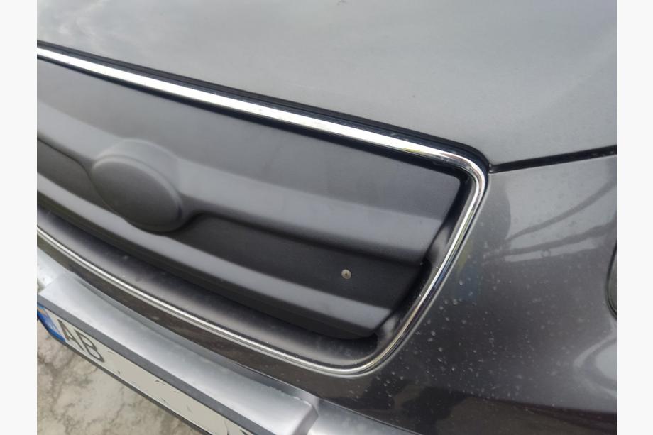 Hyundai Santa Fe 2 2006–2012 Zimska maska 2005-2010 (zgornja) Sijajna Fotografija 5