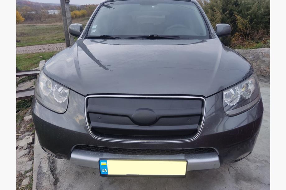 Hyundai Santa Fe 2 2006–2012 Zimska maska 2005-2010 (zgornja) Sijajna Fotografija 2
