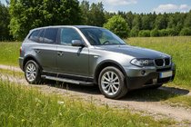BMW X3 E83 2003–2010 Stranske stopnice RedLine (2 kos, aluminij) fotografija 1