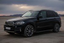 BMW X5 F15 2013–2018 Bočne stopnice Allmond Black (2 kosa, aluminij) fotografija 1