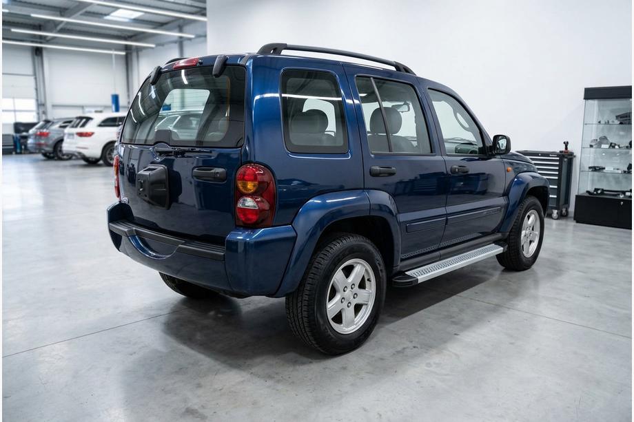 Jeep Cherokee/Liberty 2002–2007 Bočne stopnice Maya V2 (2 kos, aluminij) Fotografija 1