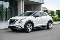 Nissan Juke 2020– Bočne stopnice Allmond Black (2 kosa, aluminij) fotografija 1