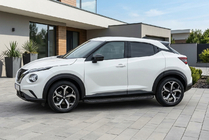 Nissan Juke 2020– Stranski pragovi Tayga Black (2 kos, aluminij) fotografija 1