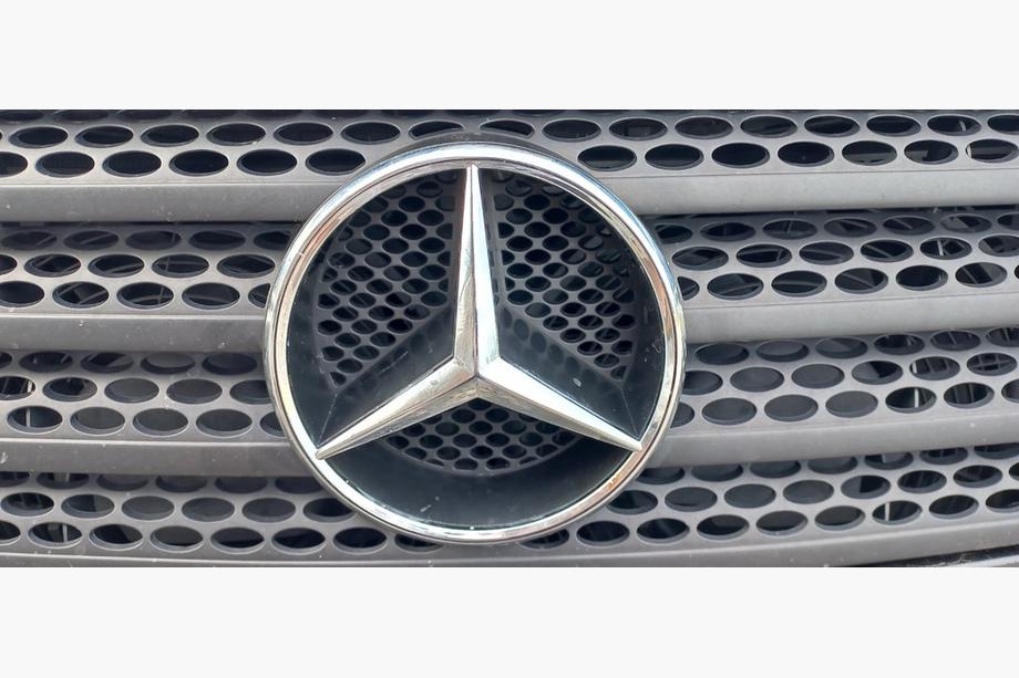 Mercedes Viano 2004–2014 Sprednji emblem (2004-2010) Fotografija 1