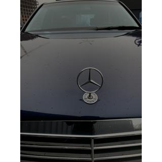 Emblem z namernim križem (z napisom) fotografija 3