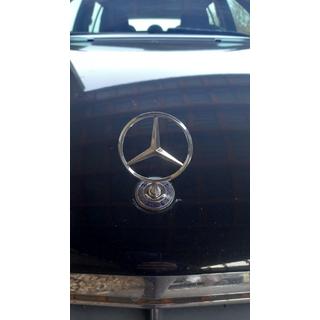 Emblem z namernim križem (z napisom)