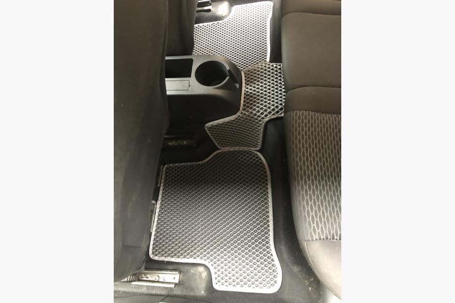 Volkswagen Golf 6 2008–2014 EVA avtomobilske preproge (črne) Fotografija 13