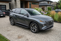 Hyundai Tucson NX4 2021– Stranski pragovi Tayga Black (2 kos, aluminij) fotografija 1