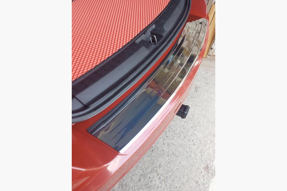 Dodge Journey 2008–2020 Zaščitna letev zadnjega odbijača Carmos (nerjavno jeklo) Image