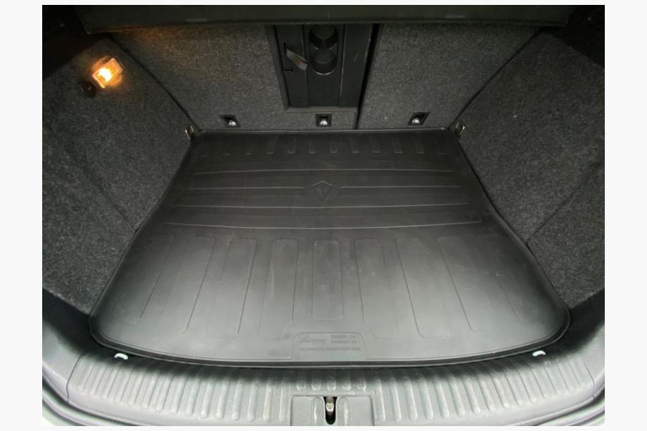 Volkswagen Tiguan 2007–2016 Gumijasta podloga za prtljažnik (Stingray) Image