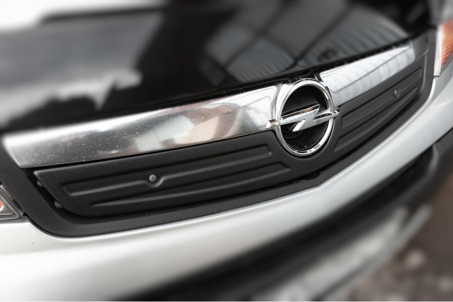 Opel Vivaro 2001–2015 Zimska obloga za masko hladilnika 2007-2015 (V2, zgornja) Fotografija 2
