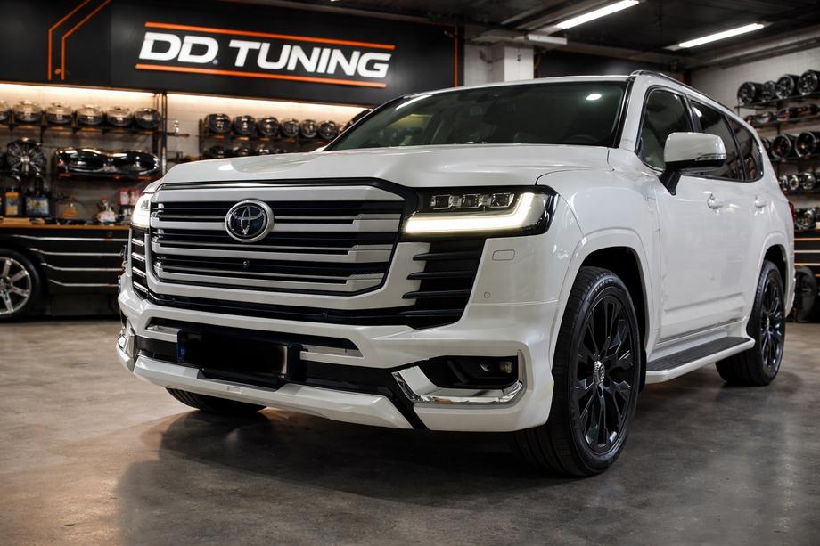Toyota Land Cruiser 300 2021– Komplet bodykita VXR Image