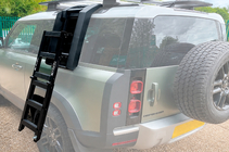 Land Rover Defender 2019– Stranske stopnice fotografija 1