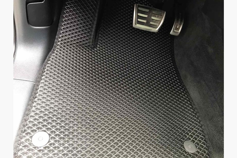 Audi Q7 2015–2026 EVA avtomobilske preproge (črne) Image